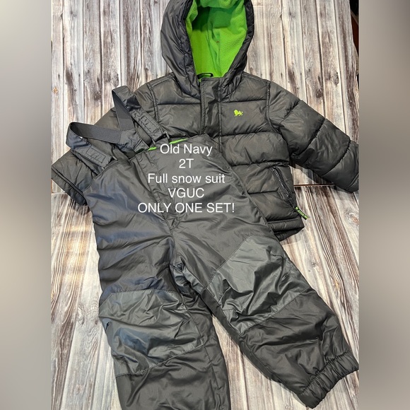 Old Navy Complete Snow Suit with Bibs and Coat - Picture 1 of 4